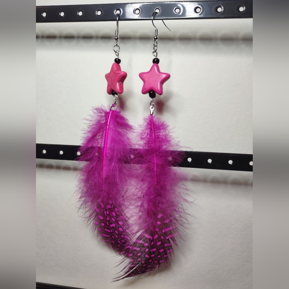 Handmade Pink Glass Star Earrings with Feathers - Picture 3 of 8